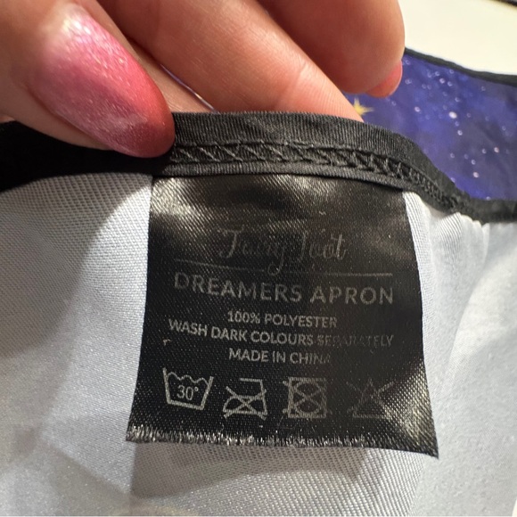 Fairyloot Apron - Strange the Dreamer - Picture 6 of 6